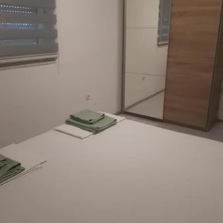 Nikola Apartamento *