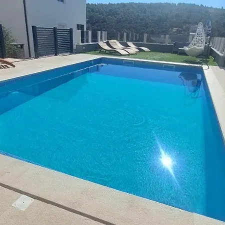 Nikola * تروغير